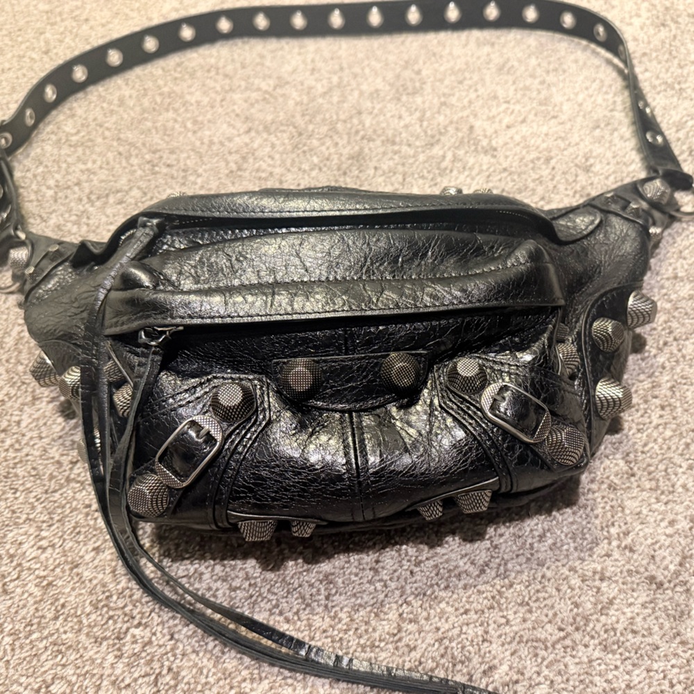Balenciaga Le Cagole leather beltpack